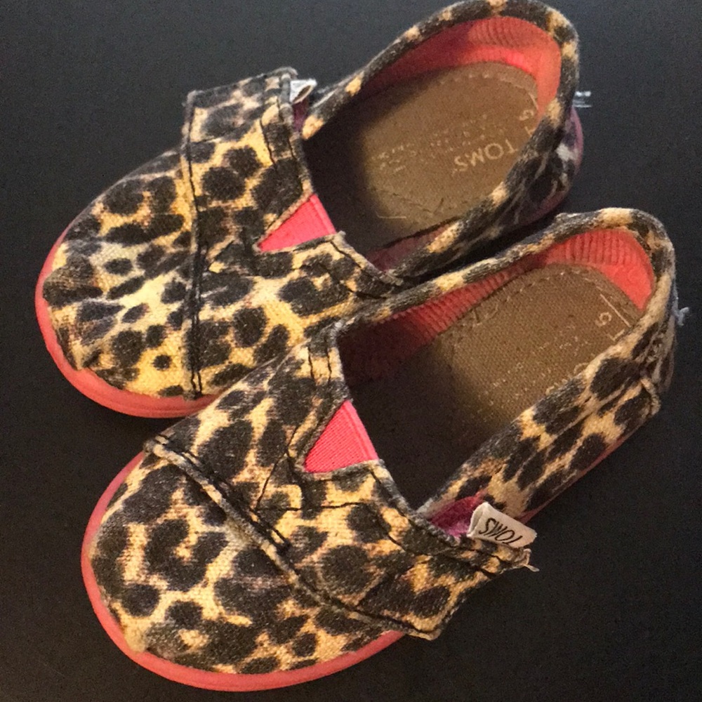 Toms shoes